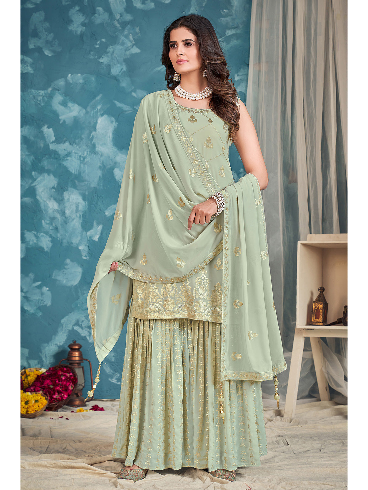 भारतीय त्यौहारों और शादियों के लिए पिस्ता पाकिस्तानी जॉर्जेट शरारा - सीक्वेंस कढ़ाई कार्य, ज़री कार्य