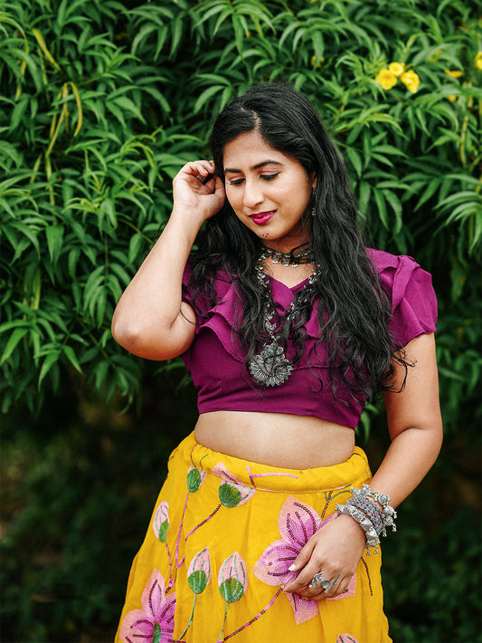 पीले रंग का सेक्विन और थ्रेड कढ़ाई वर्क जॉर्जेट टू पीस लहंगा सेट