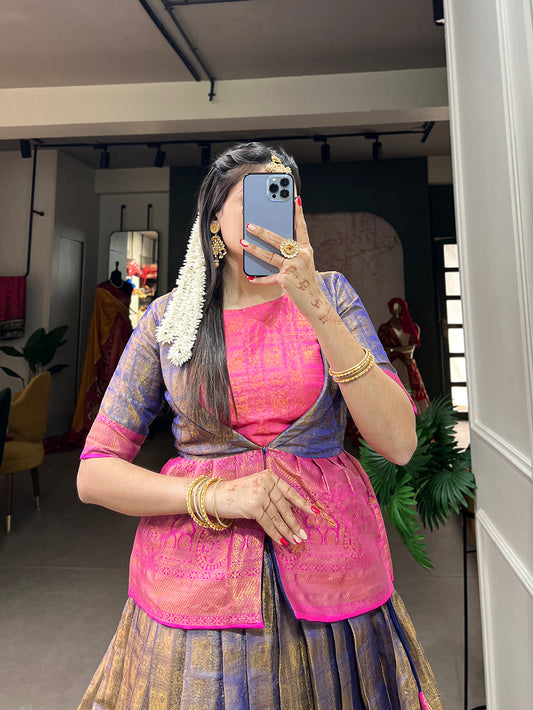 नीले रंग की ज़री बुनाई का काम कांजीवरम लहंगा चोली