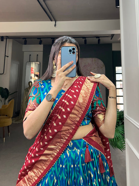 फिरोजी रंग मुद्रित पन्नी प्रिंट के साथ टसर सिल्क पारंपरिक लेहेंगा चोली