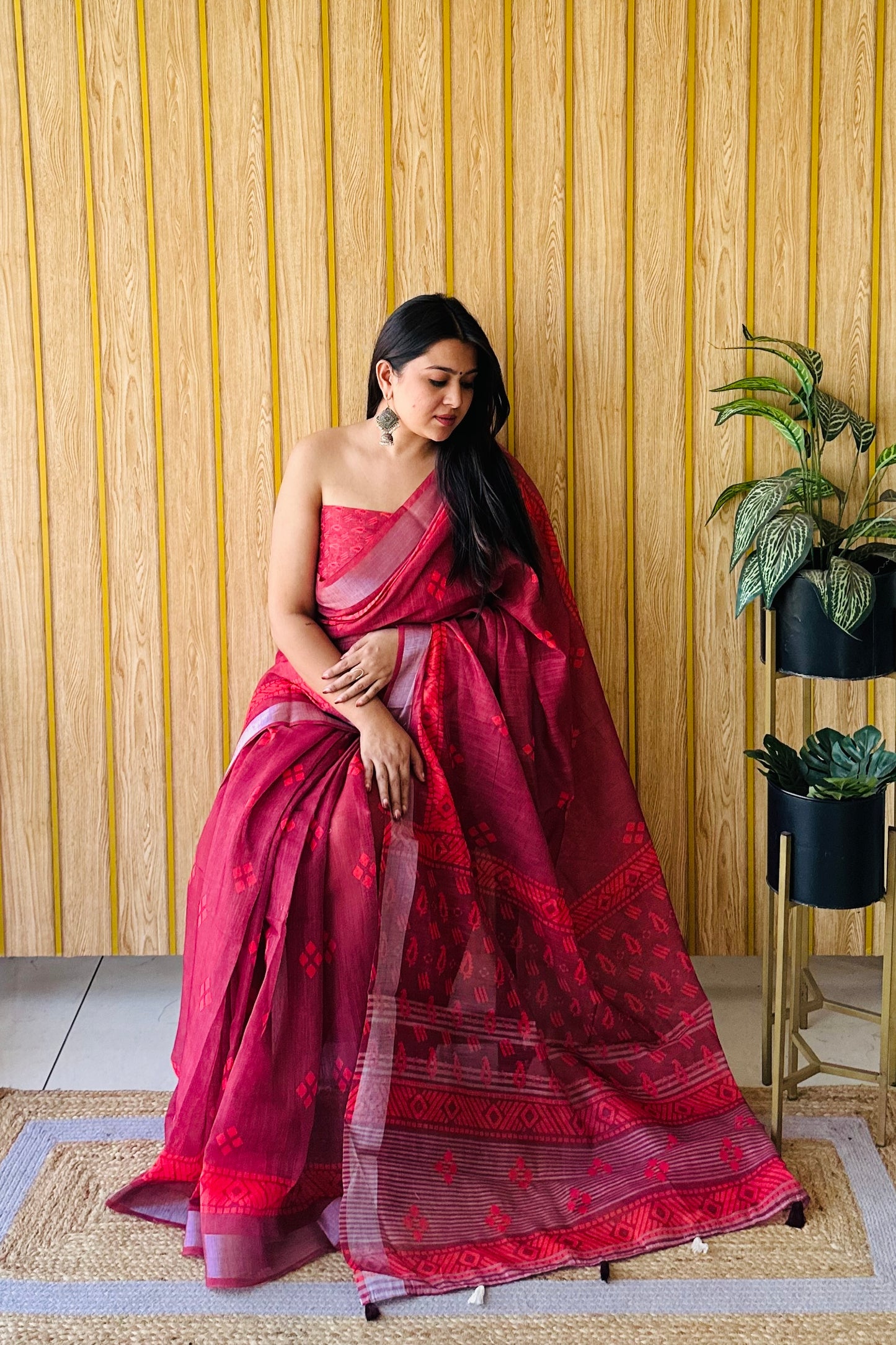 Red New Concept Premium And Rich Soft Linen Cotton Digital Print Saree With Silver Border