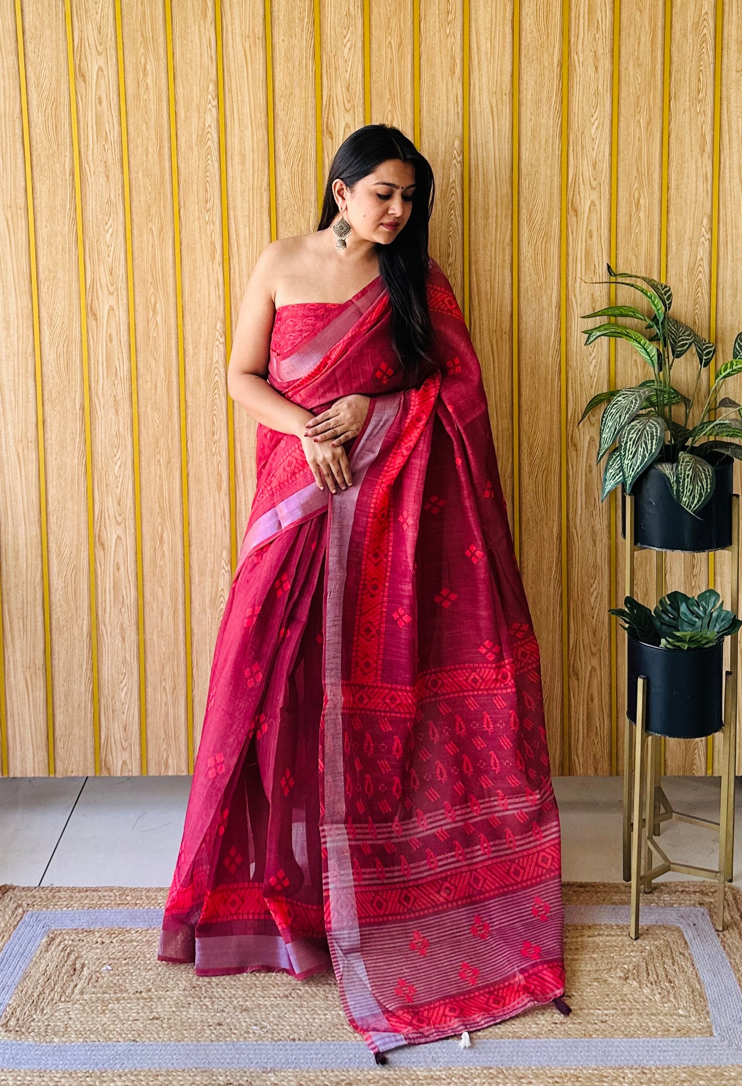 Red New Concept Premium And Rich Soft Linen Cotton Digital Print Saree With Silver Border