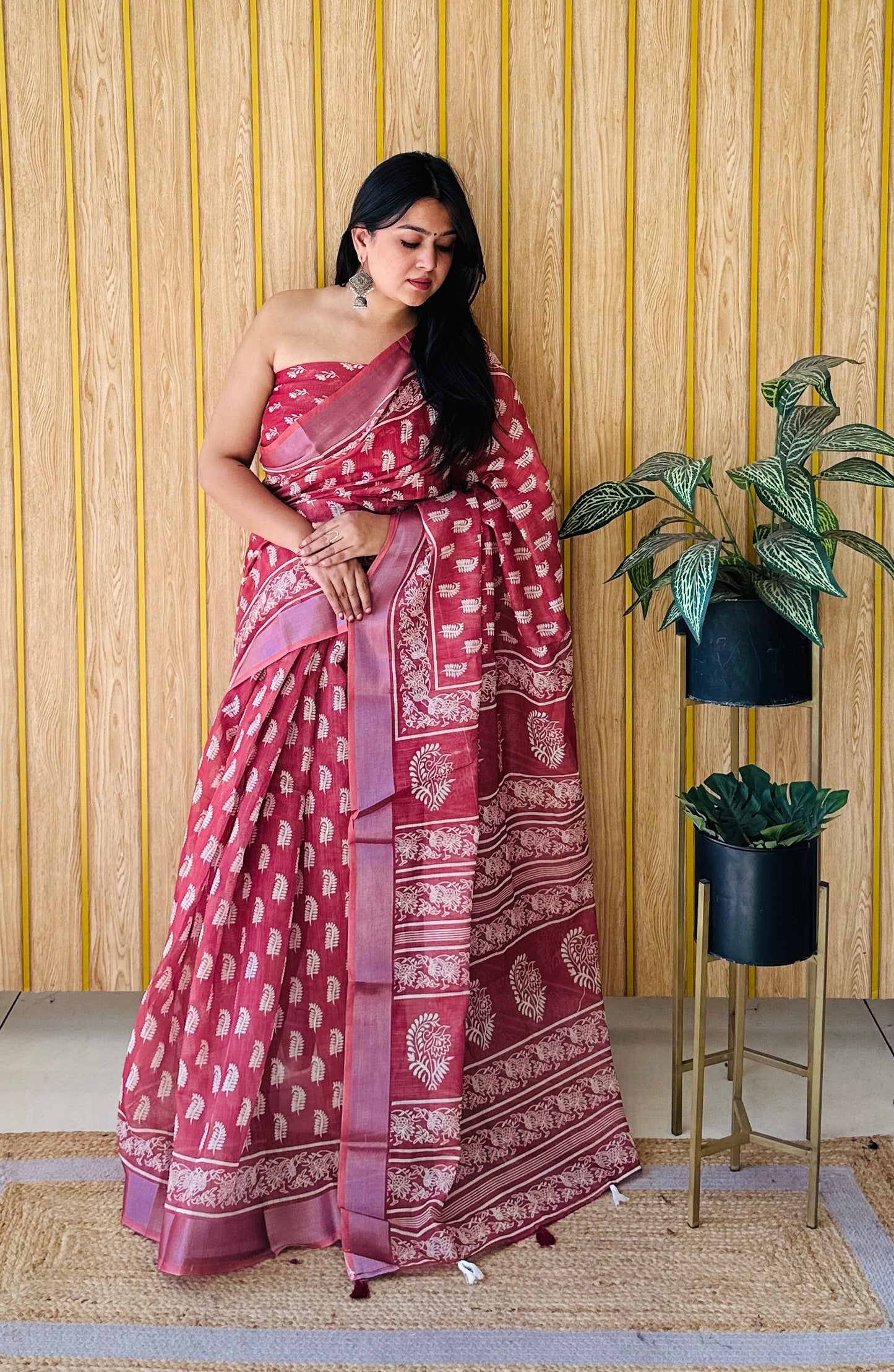 Maroon Soft Linen Cotton Digital Print Saree Very Premium And Rich Quality