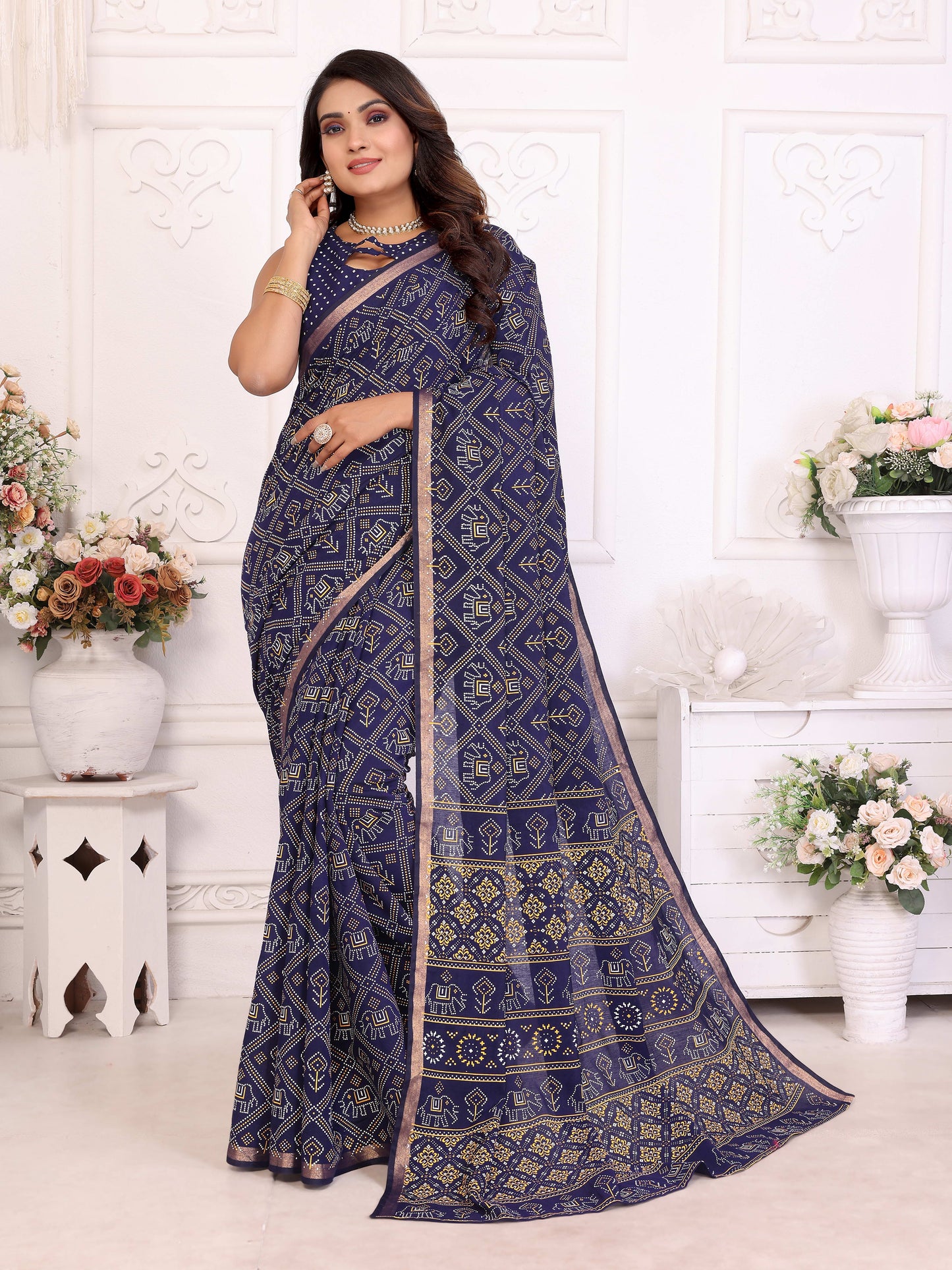 नेवी ब्लू अंबिका शुद्ध पटोला और बंधेज पैटर्न नरम सूती हल्के वजन की साड़ी