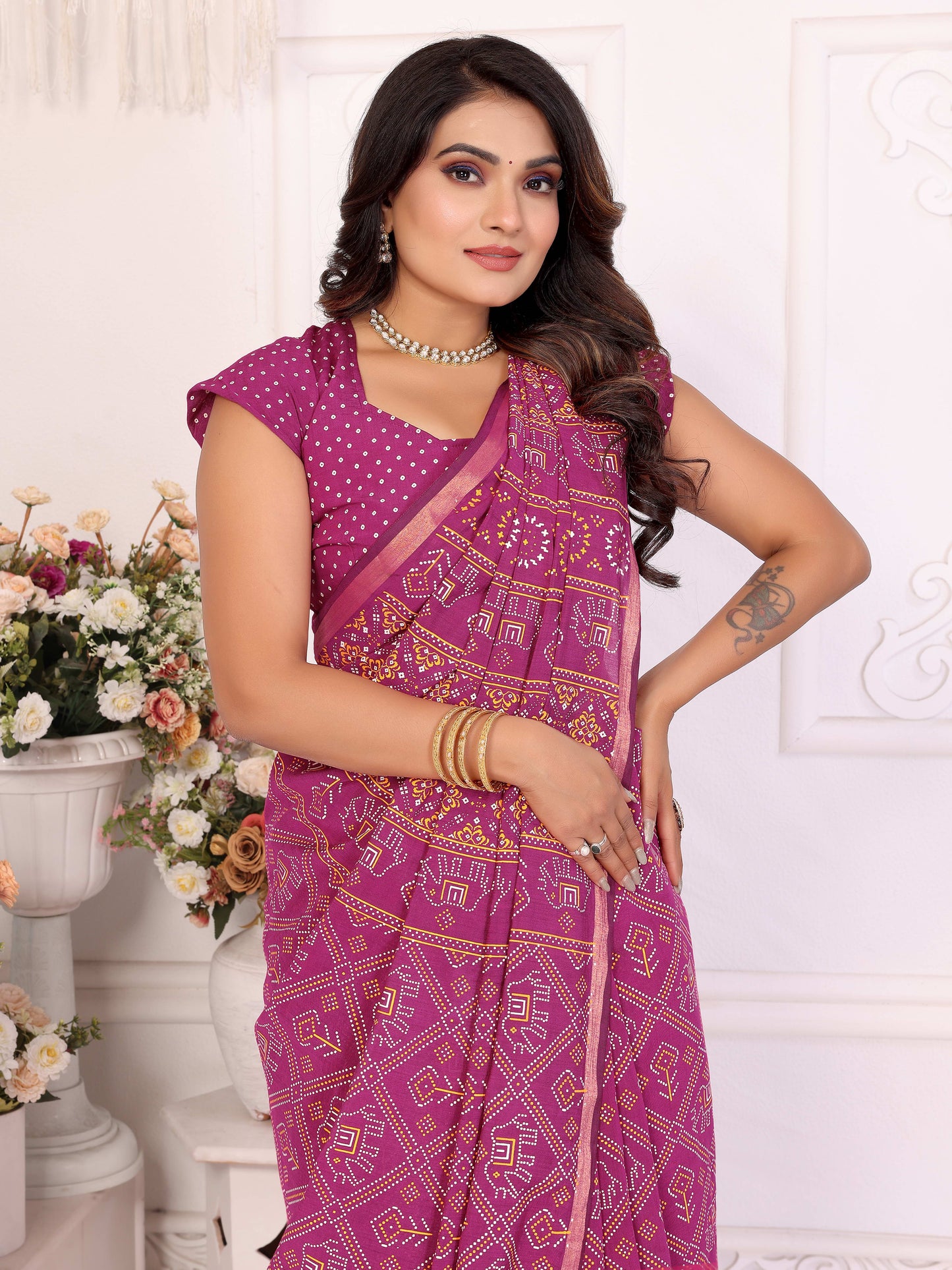 गुलाबी अंबिका शुद्ध पटोला और बंधेज पैटर्न मुलायम सूती हल्के वजन की साड़ी