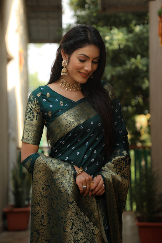 Green Suvarna Bandhej Kanjivaram silk saree with Zari Weaving Rich Pallu