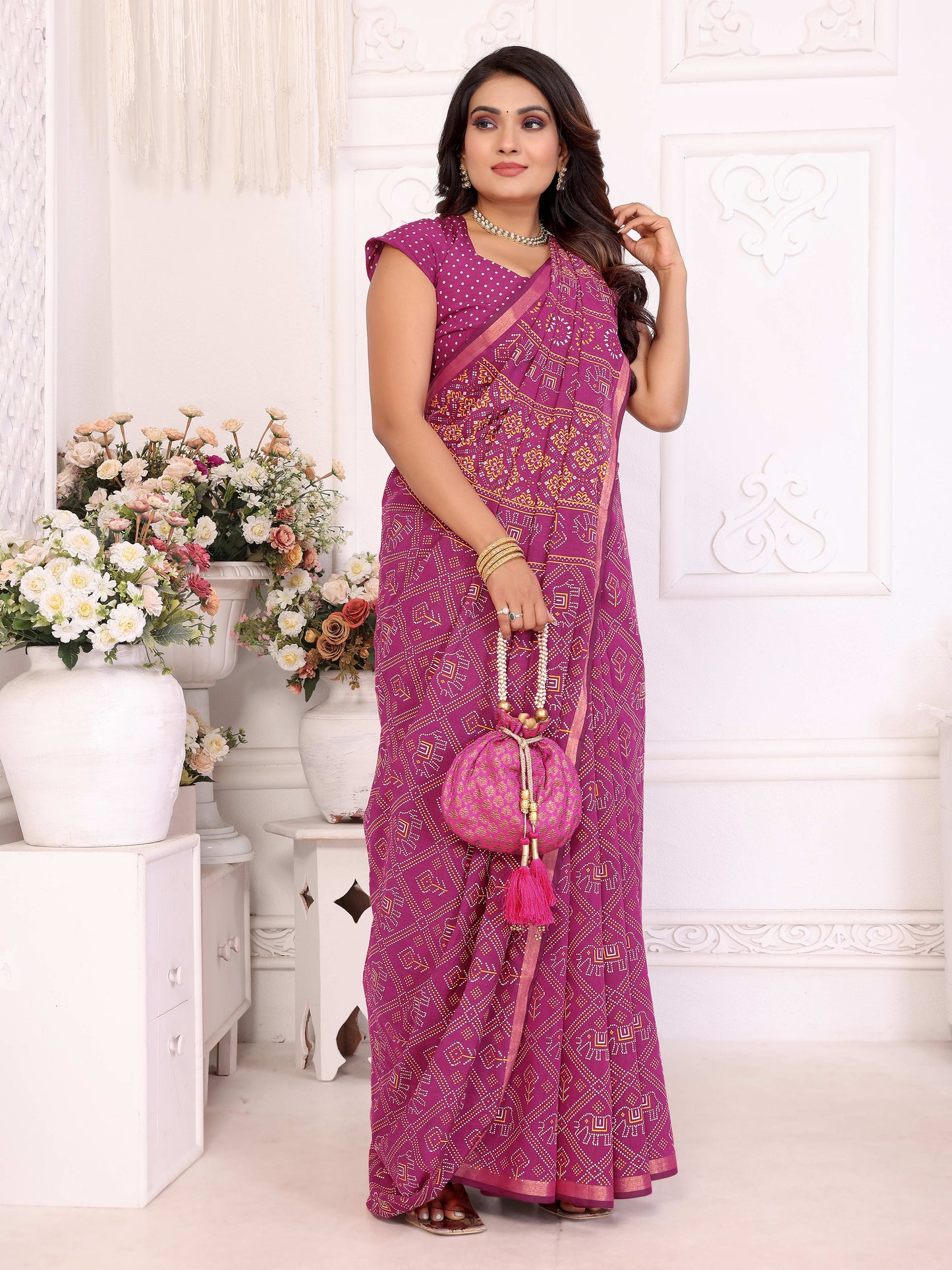 गुलाबी अंबिका शुद्ध पटोला और बंधेज पैटर्न मुलायम सूती हल्के वजन की साड़ी