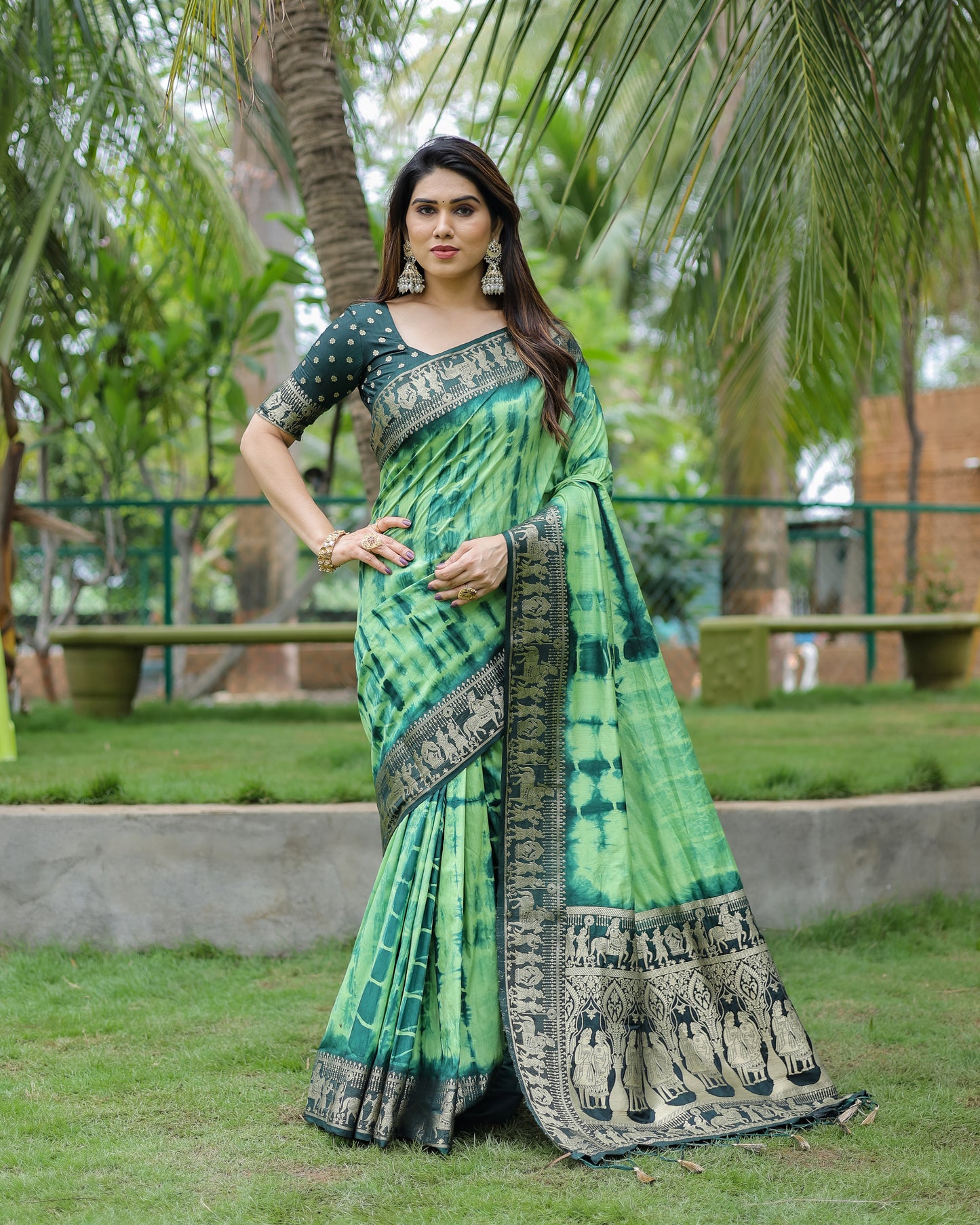 Green Color Premium And High Quality,Comfortable Sibori Work With Soft Dola Silk Saree
