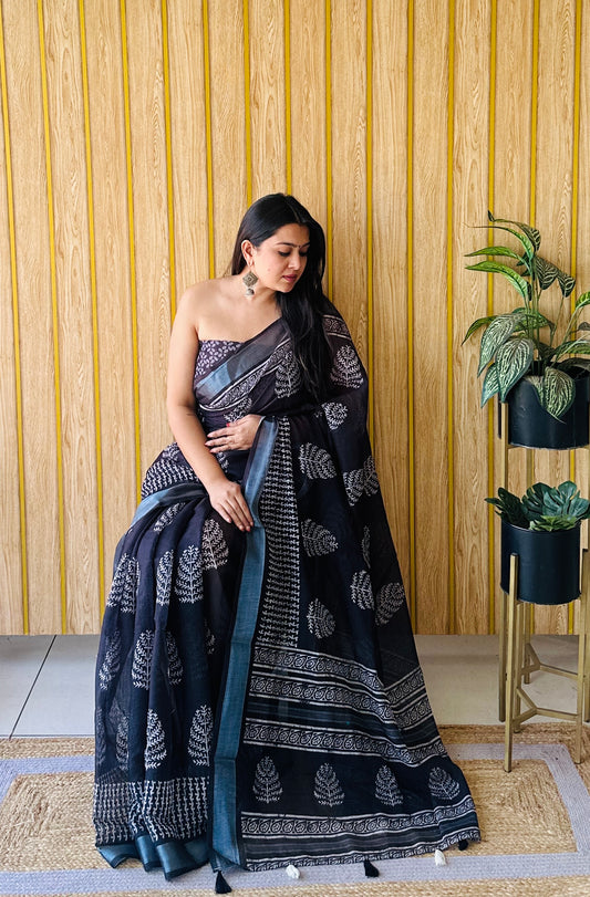Exclusive Quality Beautiful Black Color Soft Linen Cotton Digital Print Saree