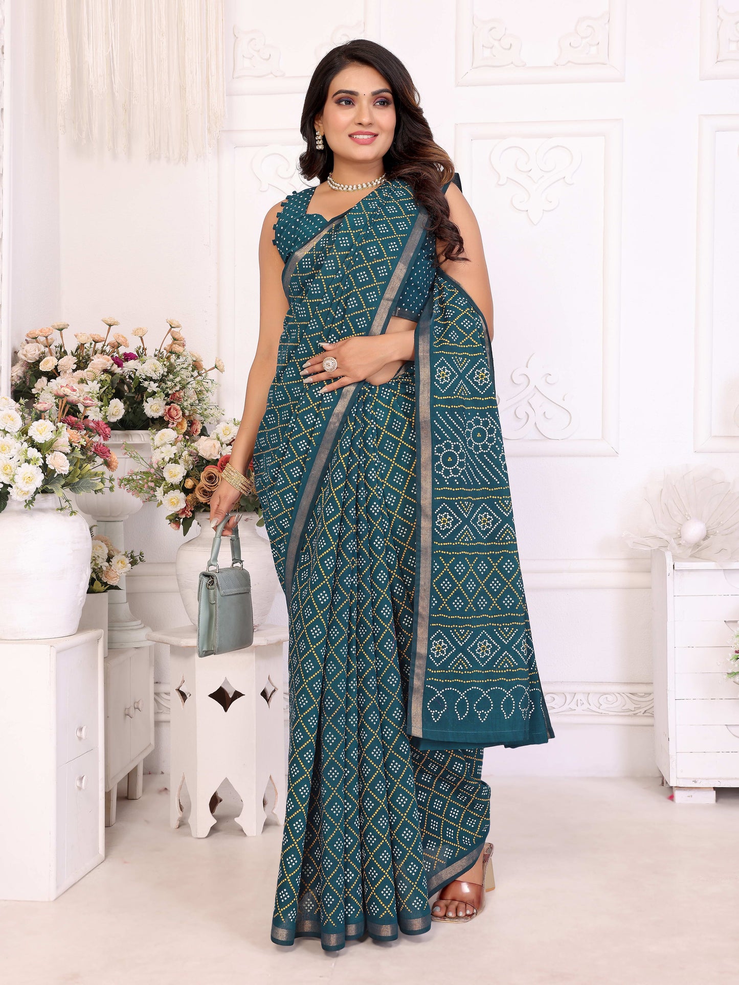 चैती अंबा शुद्ध पटोला और बंधेज पैटर्न नरम सूती हल्के वजन की साड़ी