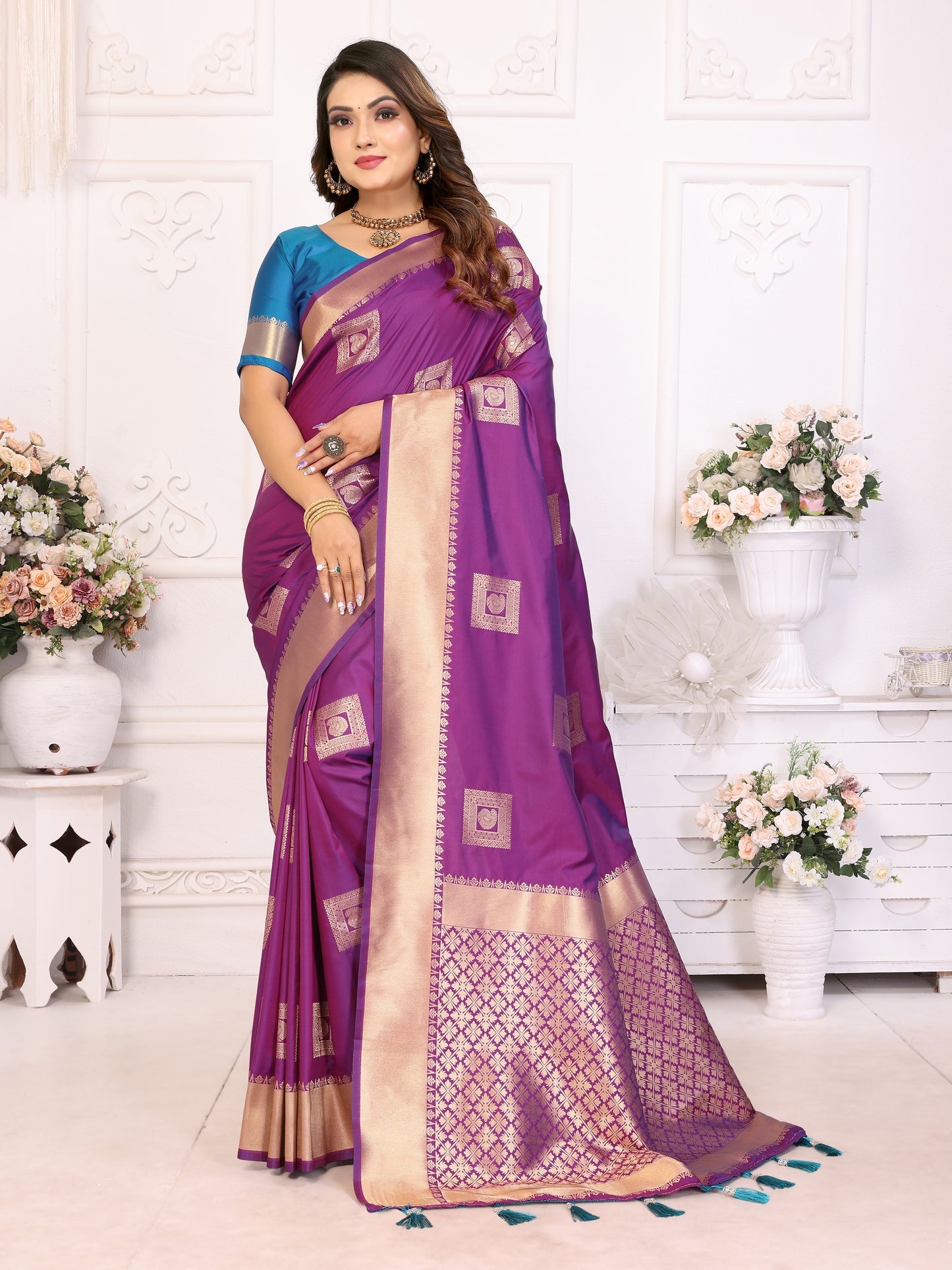 Purple Sameera Lichi soft Silk sarees With Silk woven Butta And Zari Border