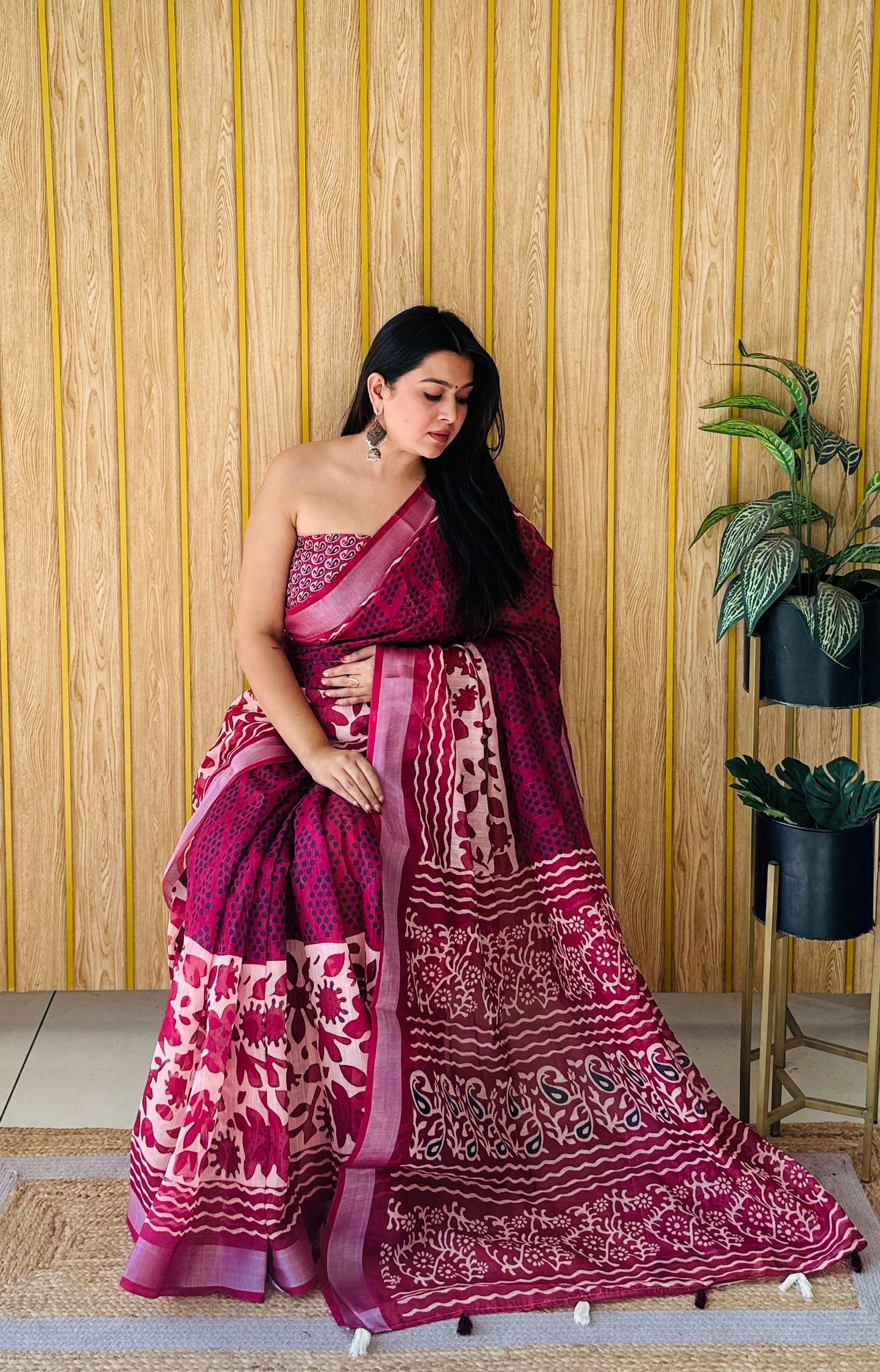 Maroon Color Premium And Rich Quality Soft Linen Cotton Digital Print Saree
