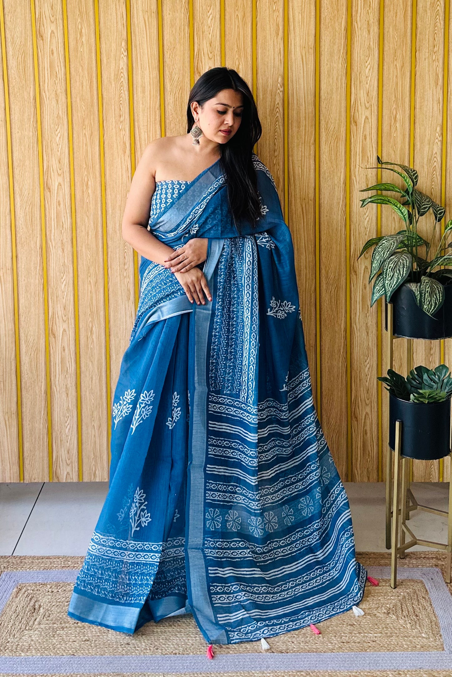 Blue Color Exclusive Quality Beautiful Soft Linen Cotton Digital Print Saree