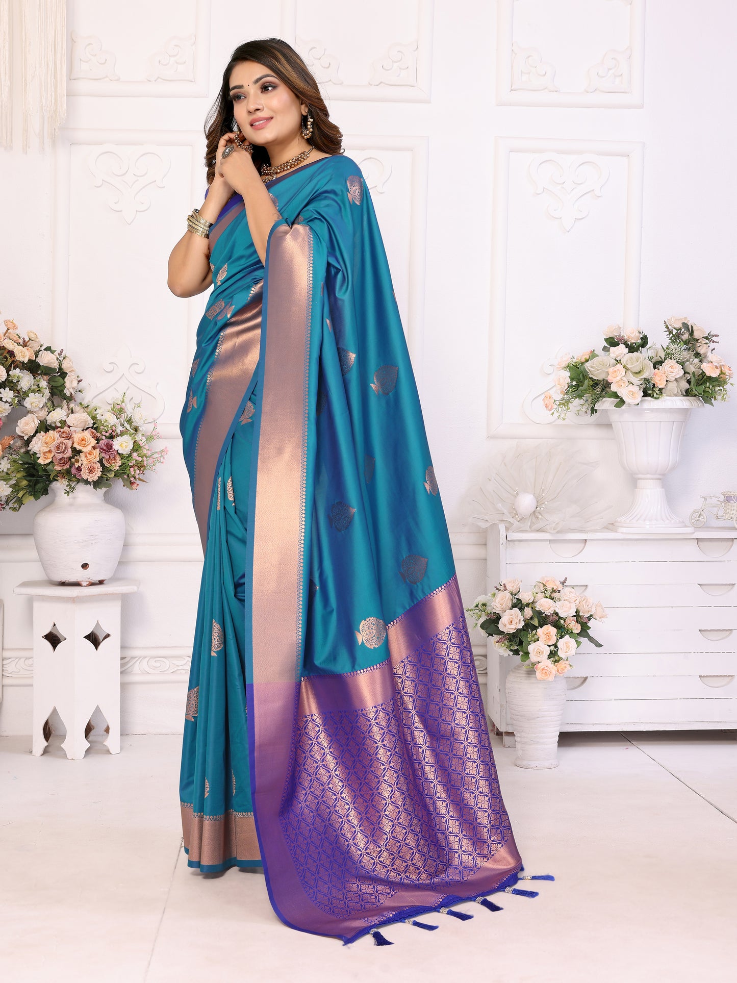 Sky Color Presenting Super Pretty And Beautiful Premium Lichi Soft Silk Saree