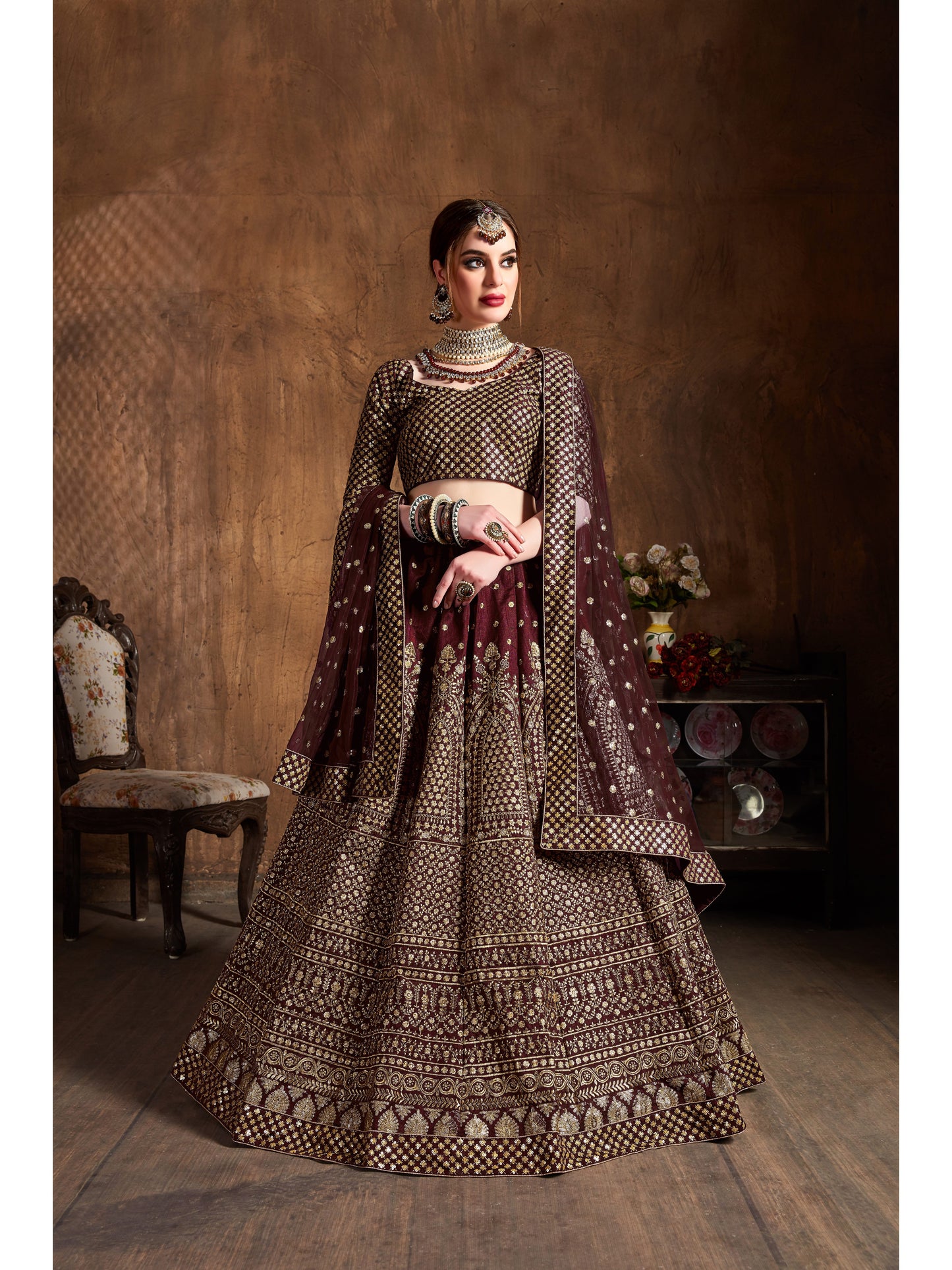 मैरून रंग ज़री और ग्लिटर सेक्विन कढ़ाई लहंगा चोली