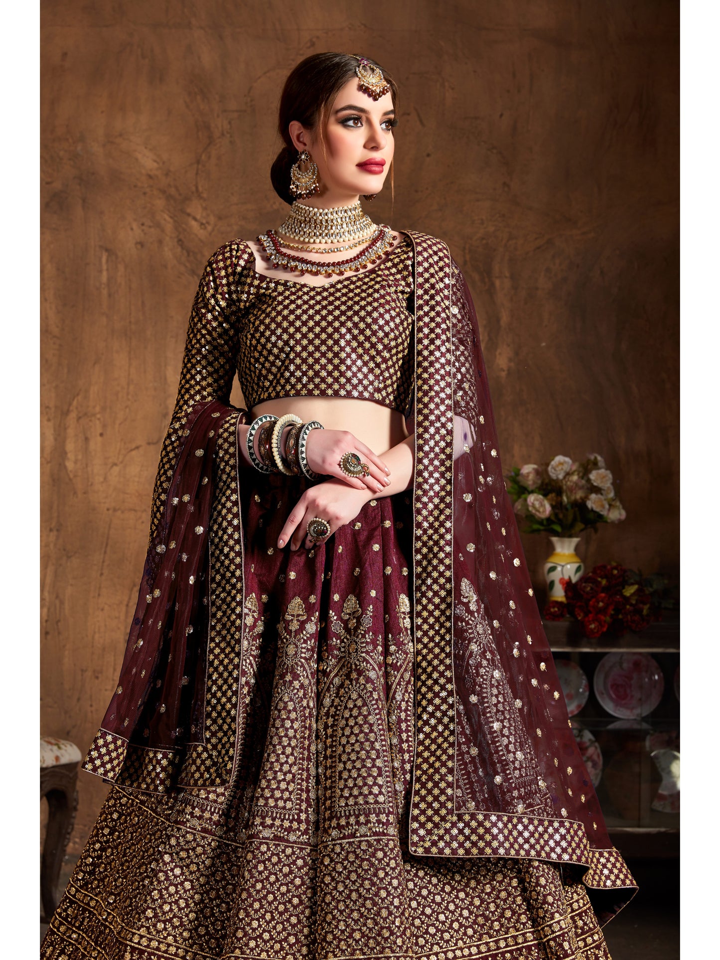 मैरून रंग ज़री और ग्लिटर सेक्विन कढ़ाई लहंगा चोली