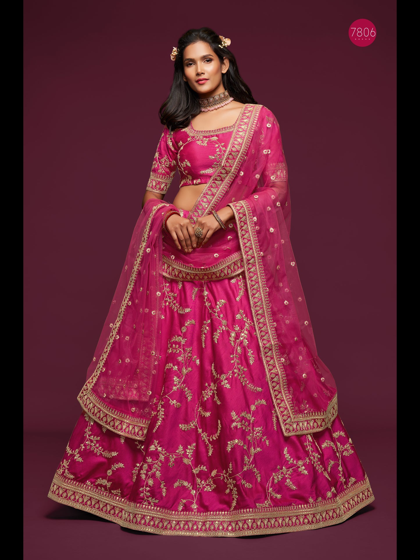 गुलाबी रंग कला रेशम धागा, ज़री, डोरी और सेक्विन कढ़ाई काम लेहेंगा चोली