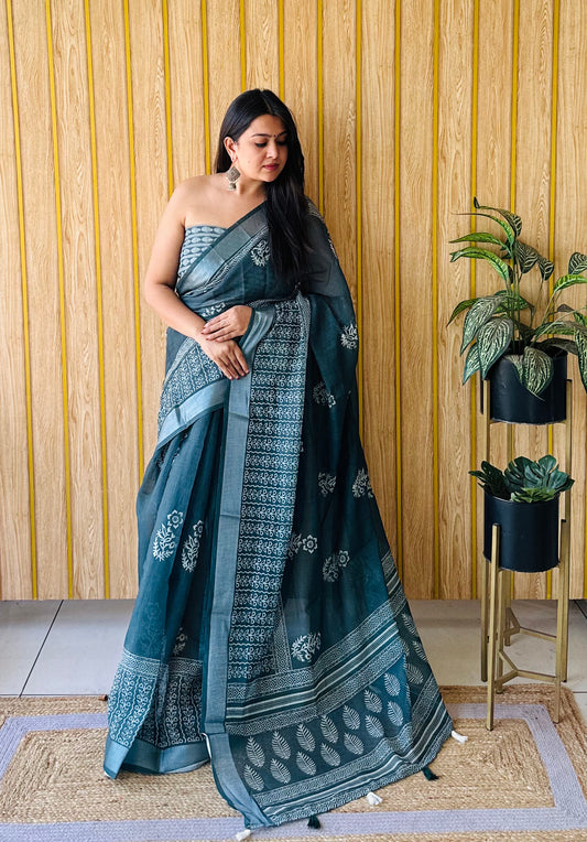 Green Color Exclusive Quality Beautiful Soft Linen Cotton Digital Print Saree