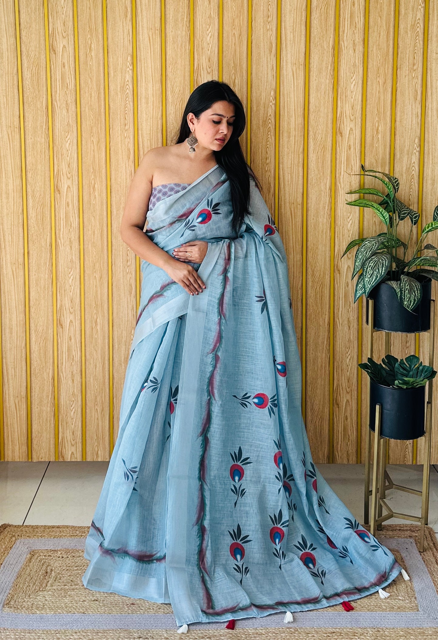 समुद्री हरे रंग की विशेष शादी की सॉफ्ट लिनन कॉटन डिजिटल प्रिंट साड़ी सिल्वर बॉर्डर के साथ