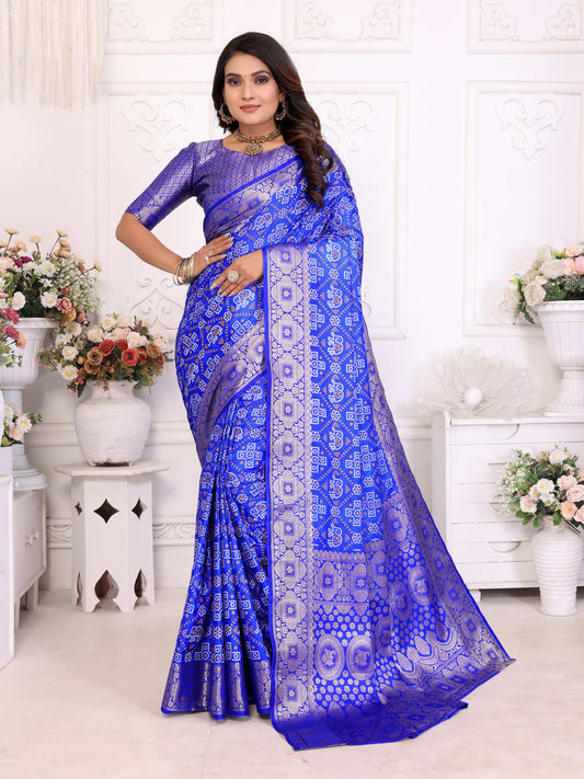 नीली समशीरा मुलायम साटन सिल्क बंधेज प्रिंट साड़ी, संपूर्ण ज़री बुनाई बॉर्डर के साथ