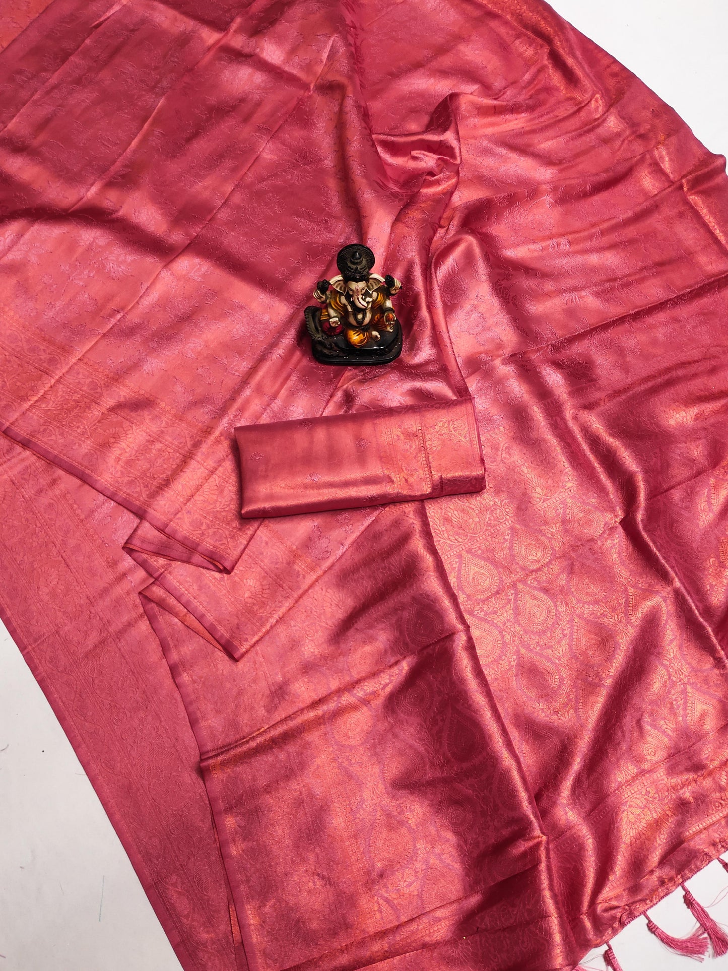 Peach Roza soft Silk Kanjivaram blends saree with beautiful weaving exclusive work