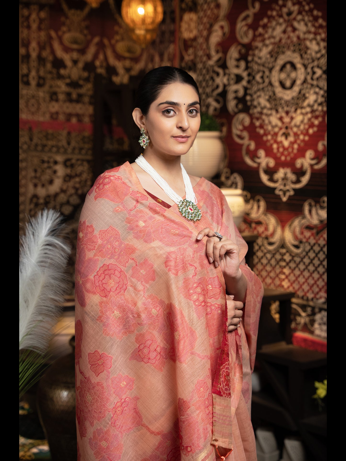 पीच रंग जामदानी सॉफ्ट कॉटन साड़ी अनस्टिच्ड ब्लाउज के साथ