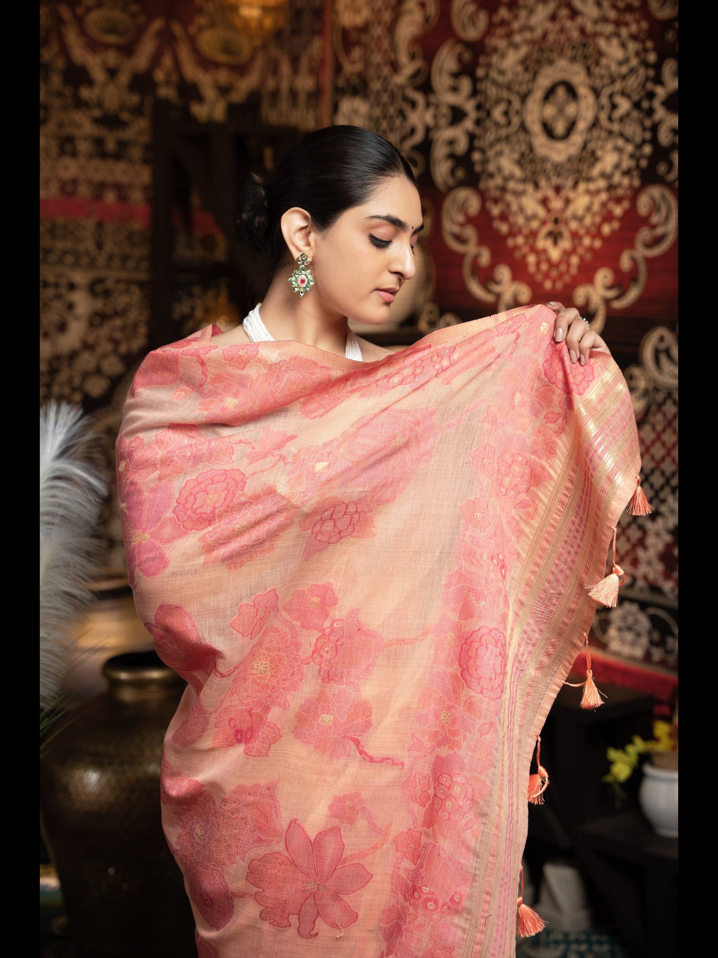 पीच रंग जामदानी सॉफ्ट कॉटन साड़ी अनस्टिच्ड ब्लाउज के साथ