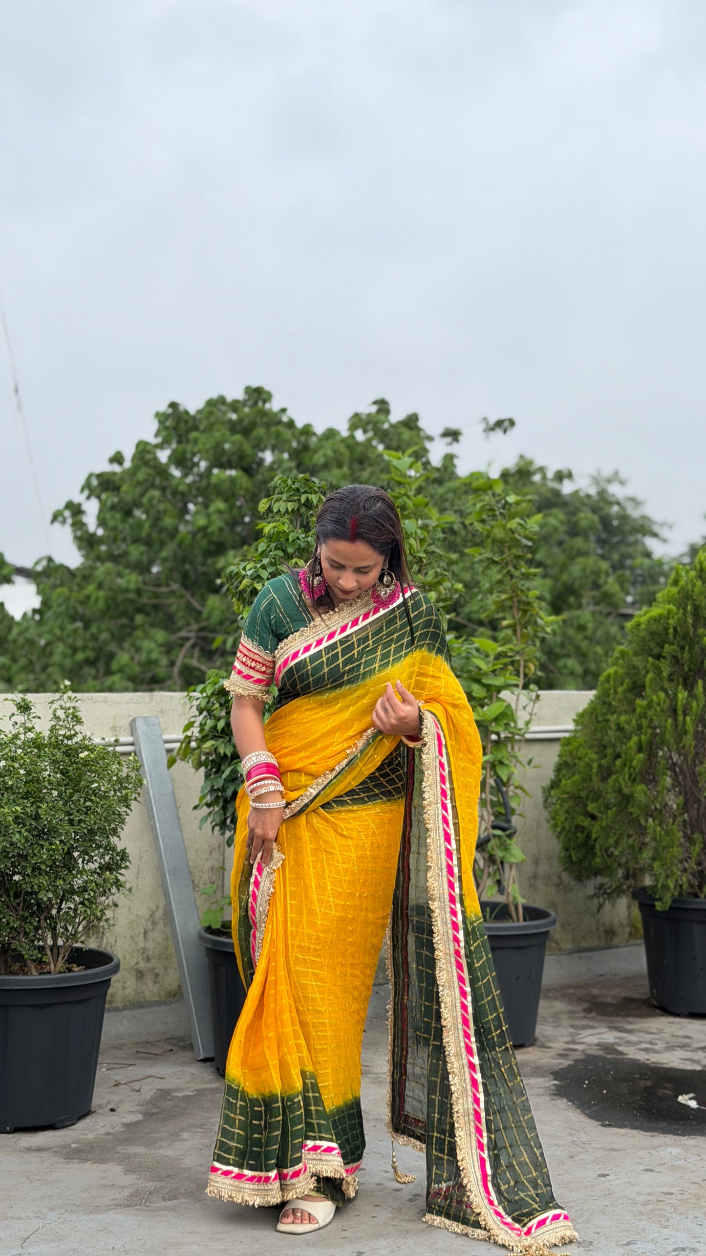 Pure Viscose Yellow - Green Colour Ghatchola Saree
