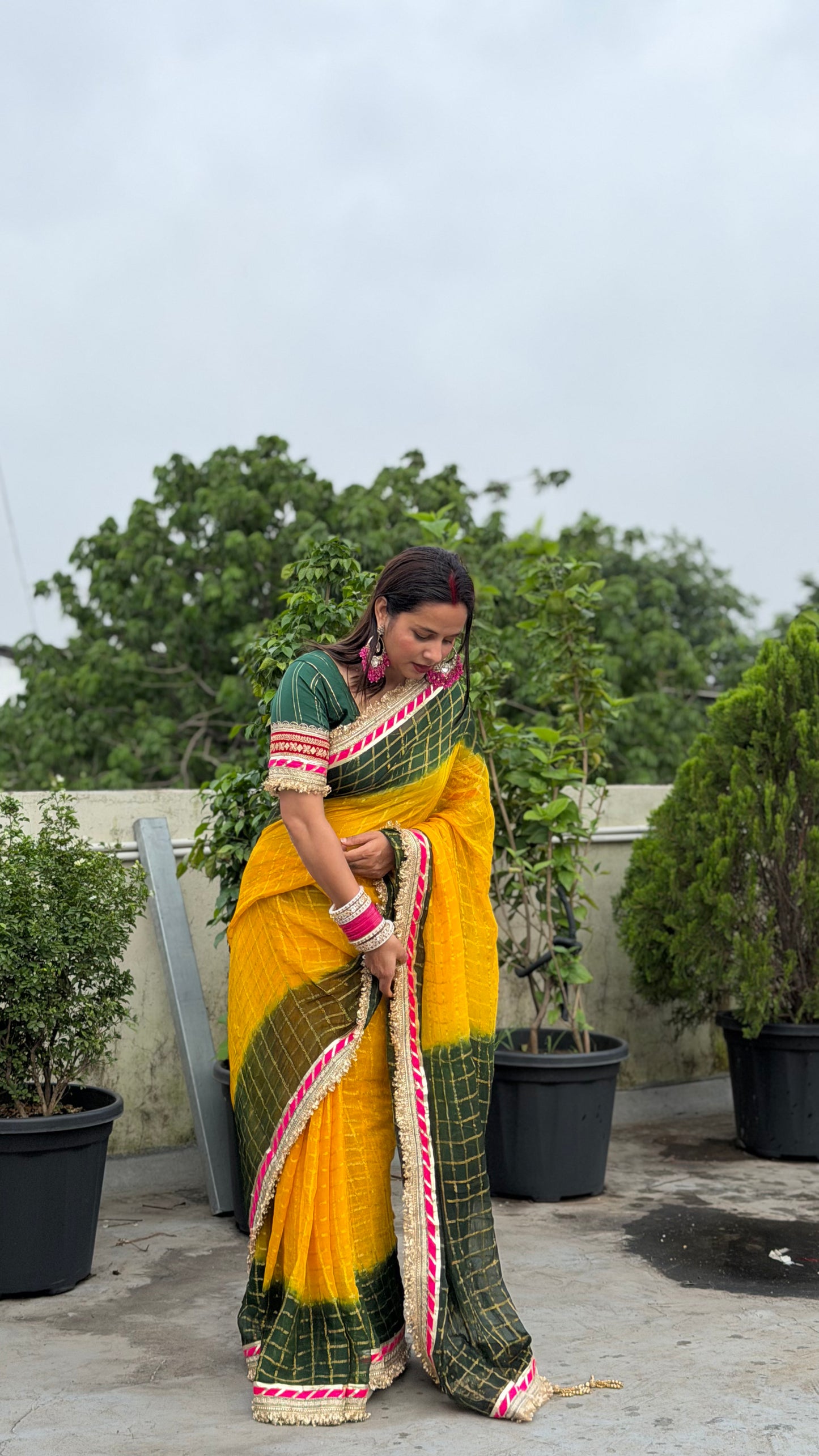 Pure Viscose Yellow - Green Colour Ghatchola Saree