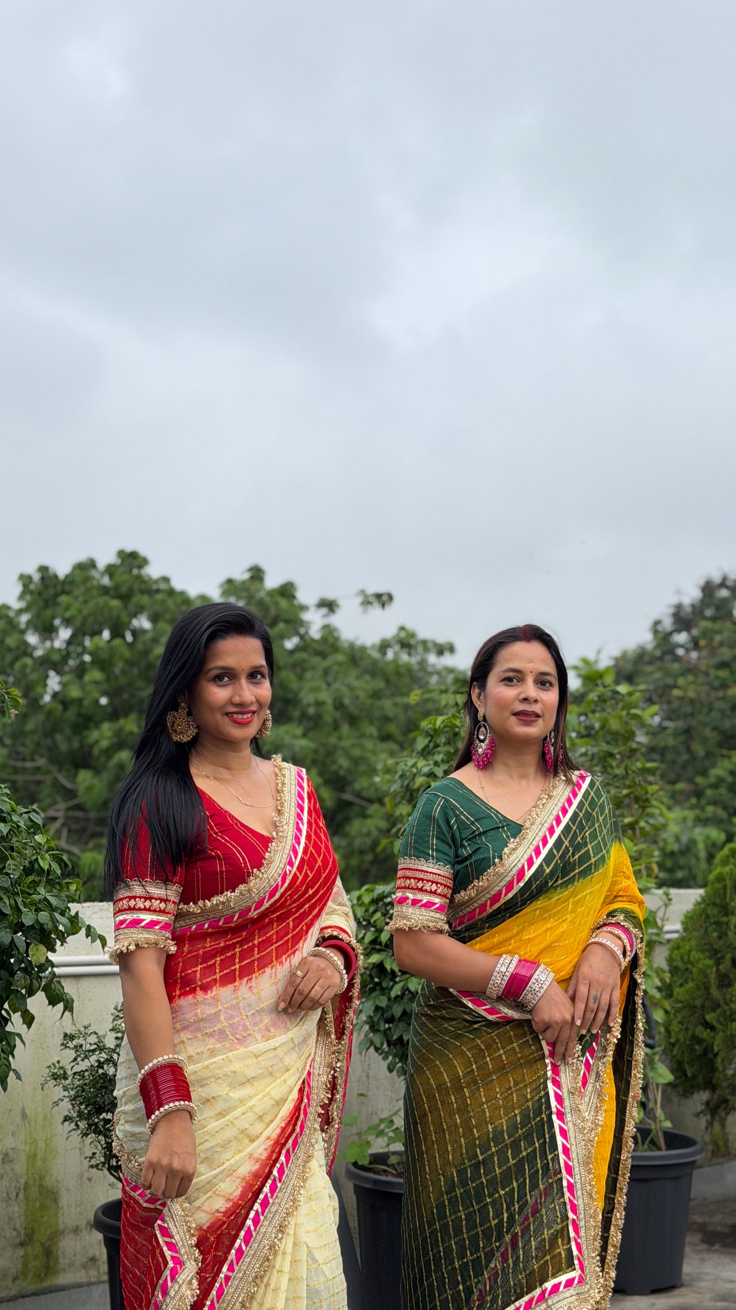 Pure Viscose White - Red Colour Ghatchola Saree