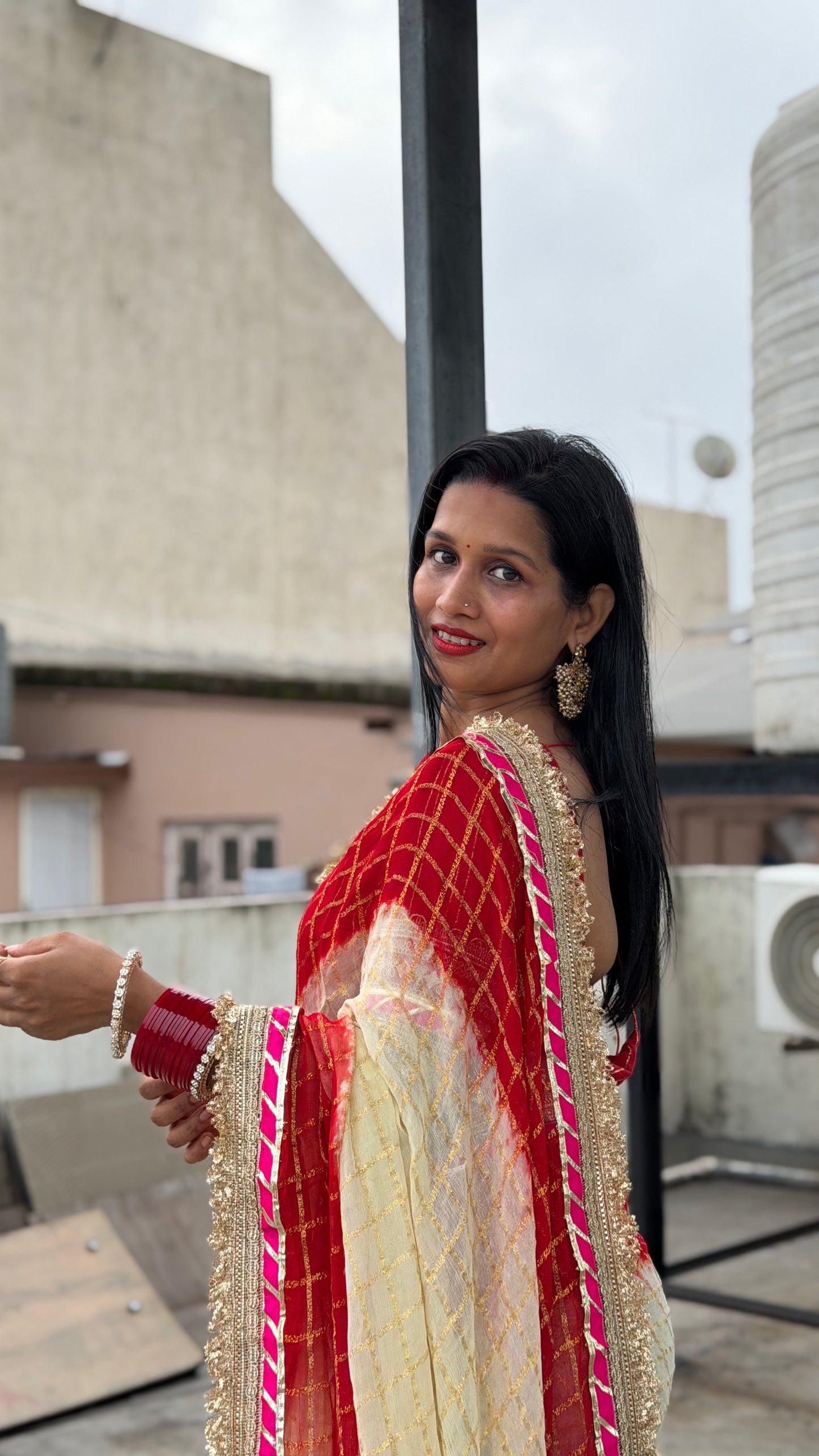 Pure Viscose White - Red Colour Ghatchola Saree