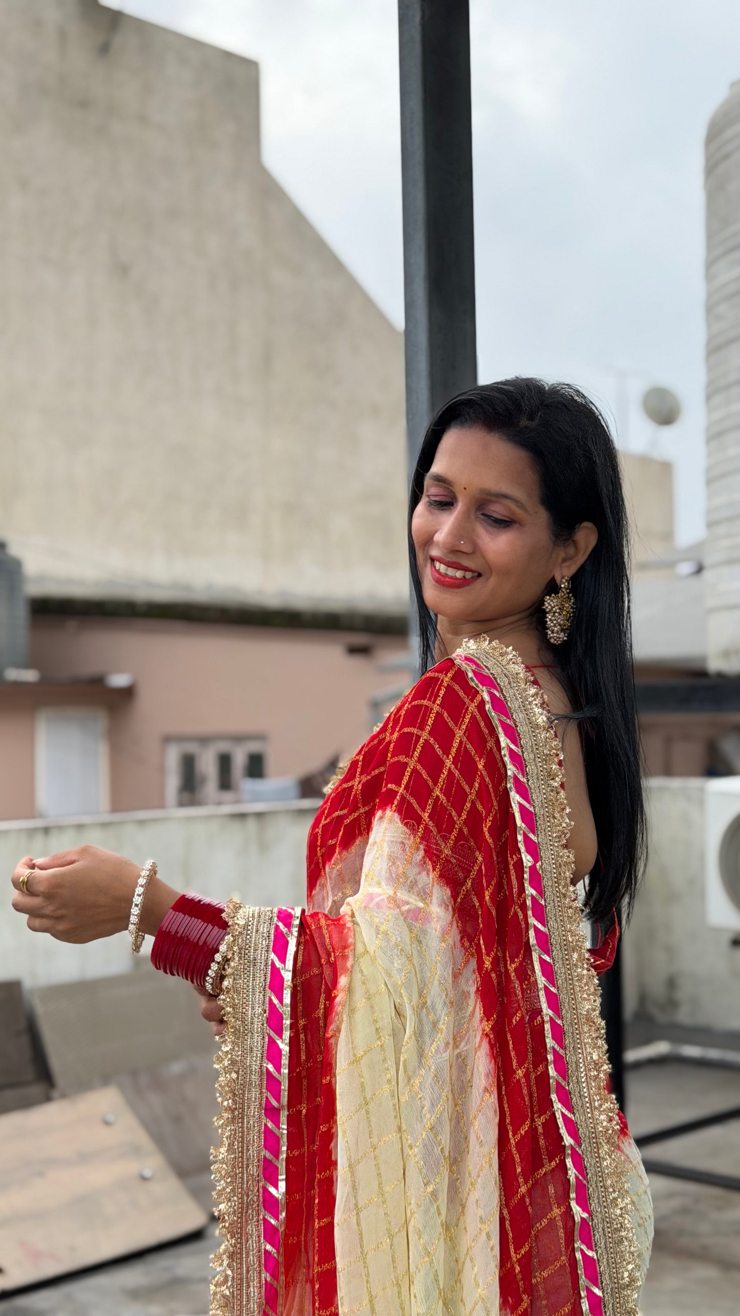 Pure Viscose White - Red Colour Ghatchola Saree