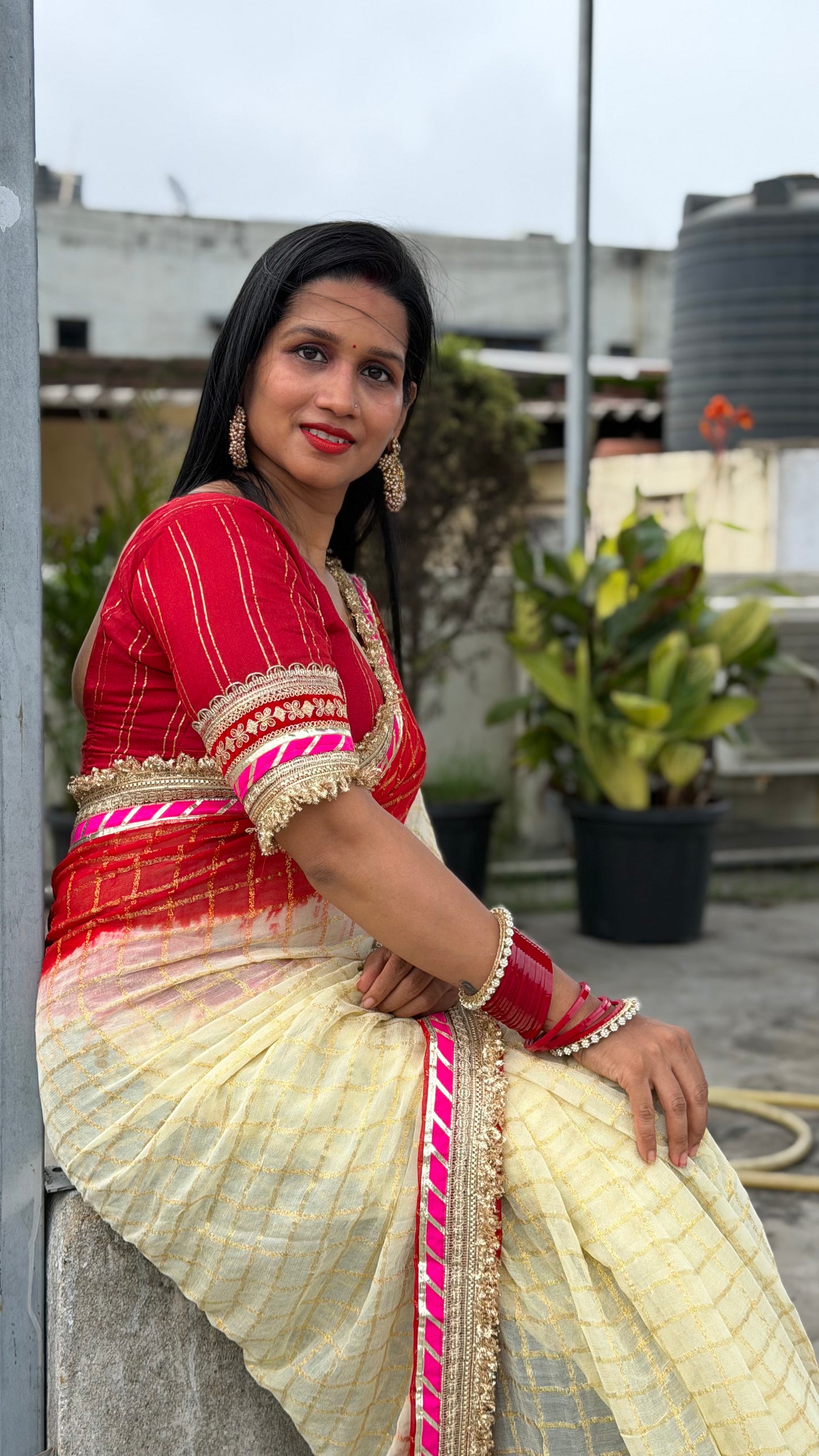 Pure Viscose White - Red Colour Ghatchola Saree