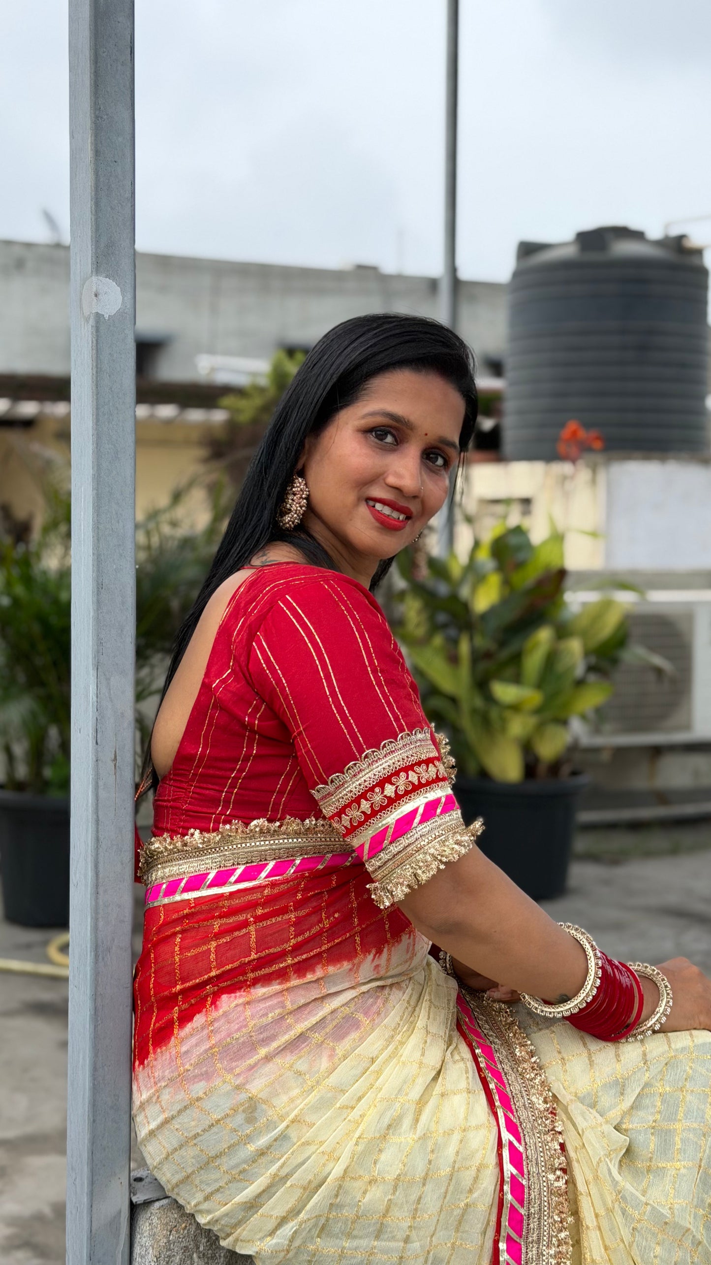 Pure Viscose White - Red Colour Ghatchola Saree