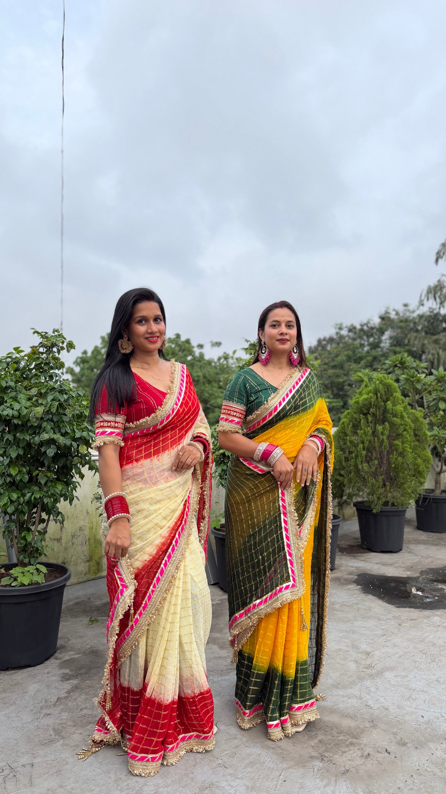 Pure Viscose White - Red Colour Ghatchola Saree
