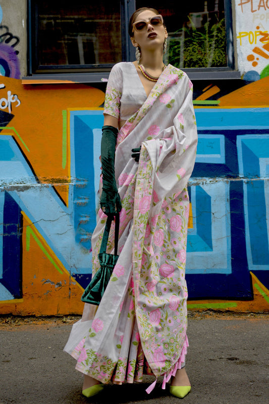 आर्ट सिल्क फ़ैब्रिक जैक्वार्ड वर्क ग्रे रंग की साड़ी