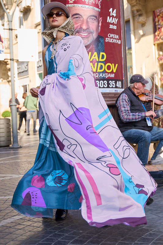 मल्टी कलर क्रेप फैब्रिक कैज़ुअल साड़ी पर अद्भुत प्रिंटेड वर्क