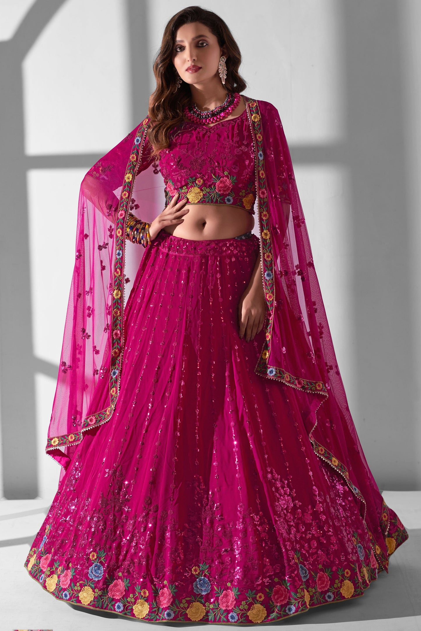 संगीत फंक्शन जॉर्जेट फ़ैब्रिक सेक्विन वर्क मैजेंटा कलर लहंगा