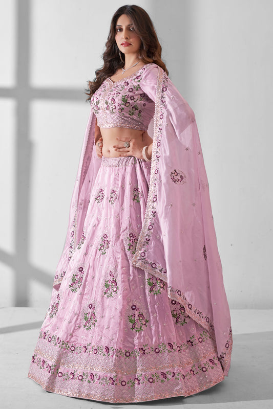 संगीत के लिए स्टाइलिश सेक्विन वर्क ऑर्गेना फैब्रिक पिंक कलर का लहंगा