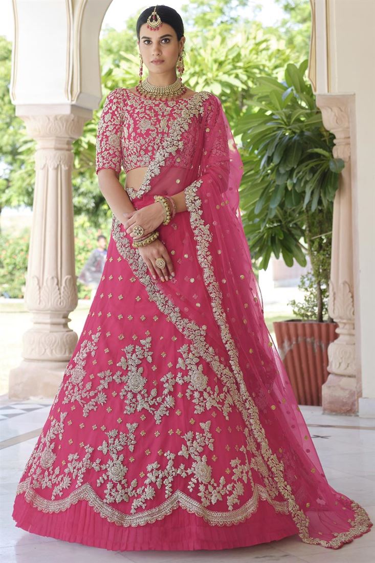 नेट फैब्रिक में विशेष गुलाबी रंग की कढ़ाई वाला फंक्शन वियर लहंगा चोली