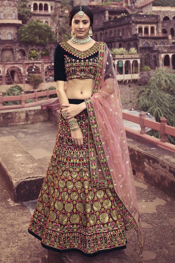 एक्सक्लूसिव वेलवेट फ़ैब्रिक संगीत वियर नेवी ब्लू कलर एम्ब्रॉयडरी वर्क लहंगा