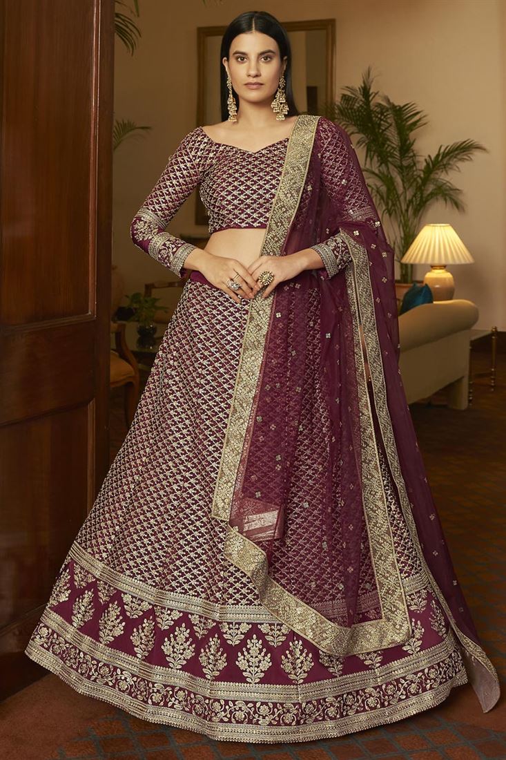 एक्सक्लूसिव मैरून कलर का संगीत वियर ठाठ क्रेप फैब्रिक कढ़ाई वाला लहंगा