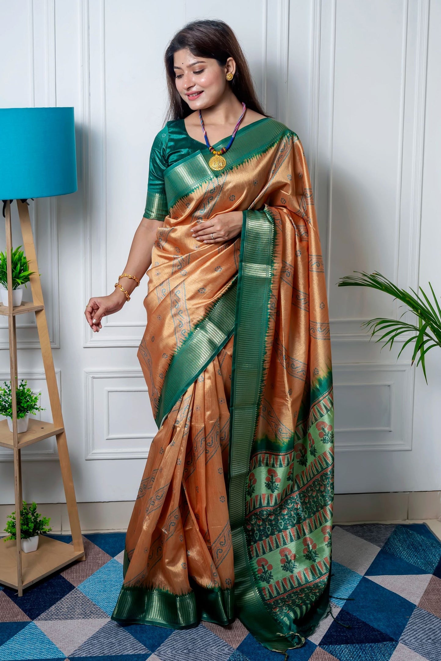 पीच कलर आर्ट सिल्क फैब्रिक फैंसी बांधनी प्रिंटेड साड़ी