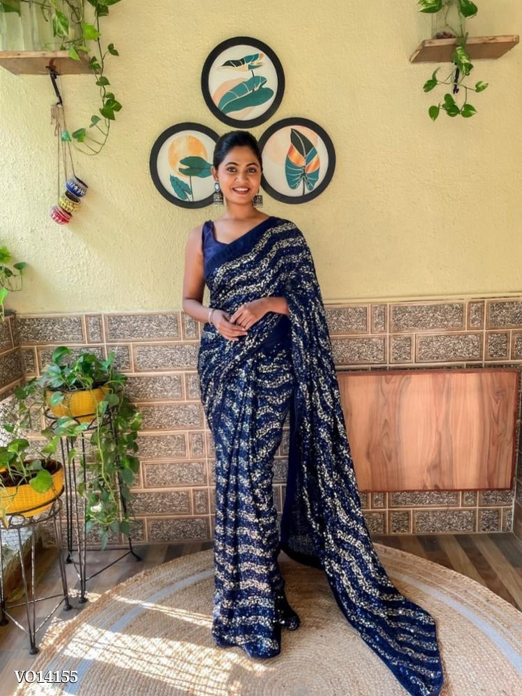 साड़ी' 5 मिमी दोहरी सीक्वेंस वर्क बैक पैच सपोर्ट लेस बॉर्डर के साथ ब्लाउज पीस के साथ।