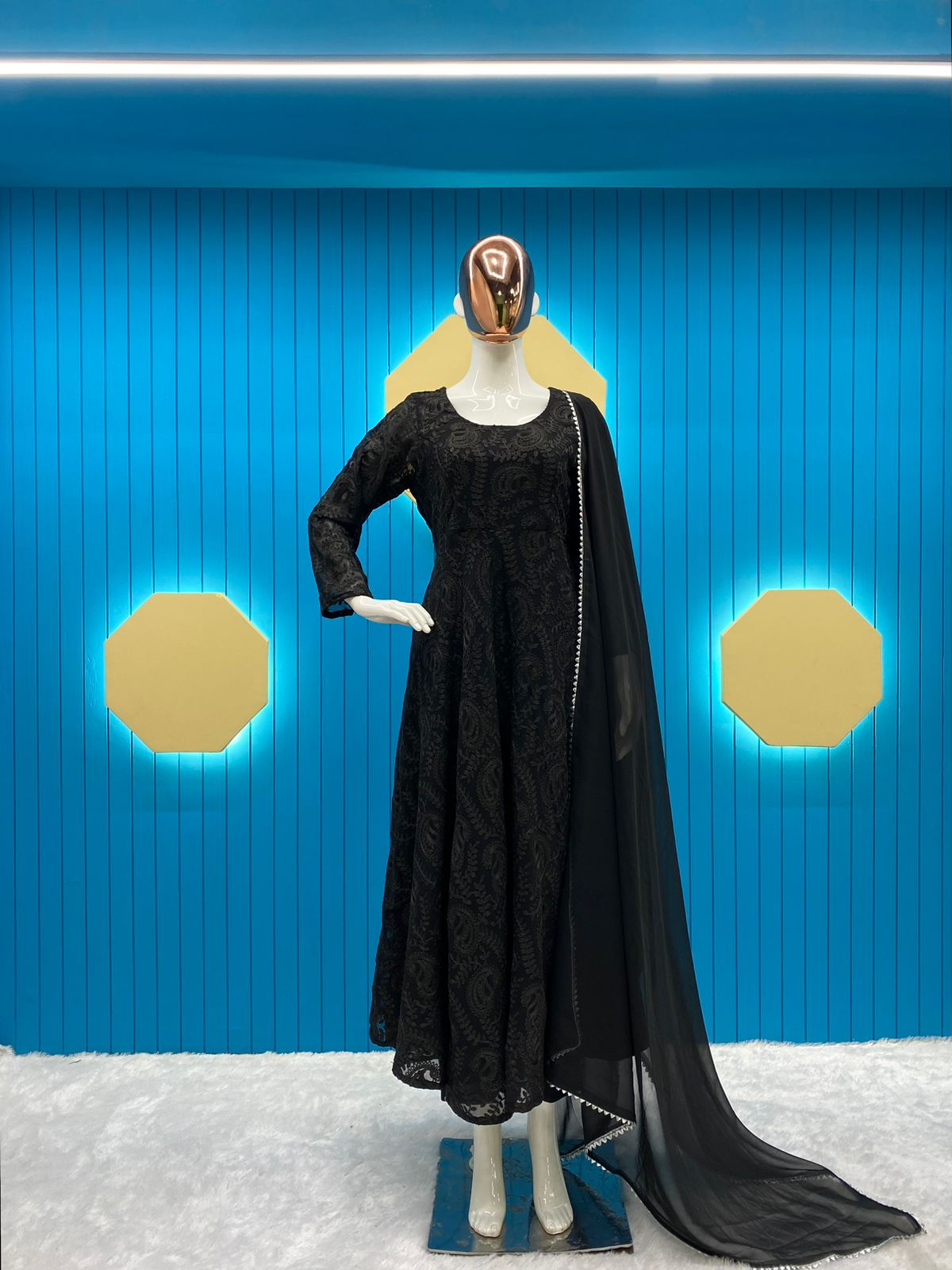 एक्सक्लूसिव जॉर्जेट लॉन्ग फ्लेयर चिकनकारी अनारकली गाउन दुपट्टे के साथ, शादी पार्टी वियर ड्रेस सेट के लिए सुंदर डिजाइनर अनारकली सूट।