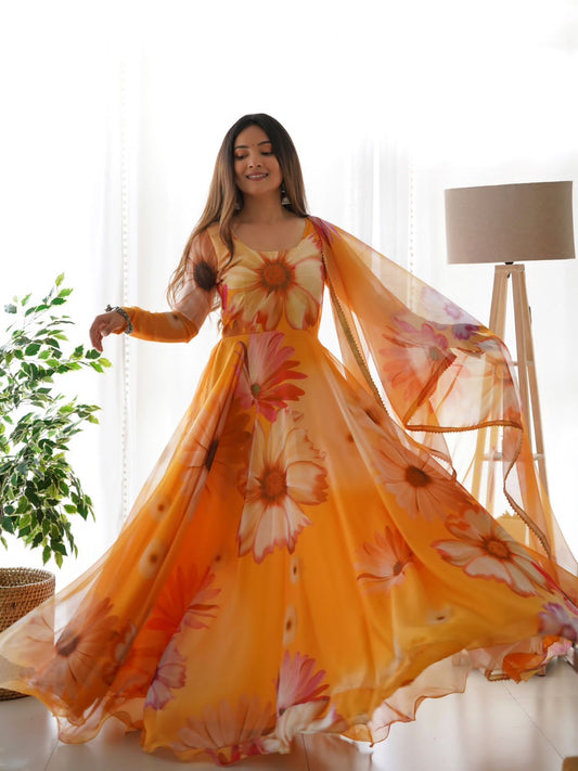 नया पार्टी वियर लुक ऑर्गेंज़ा टैबी सिल्क गाउन