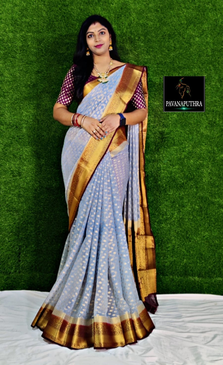 शुद्ध लालित्य: जॉर्जेट साड़ी की कालातीत सुंदरता को अपनाएं