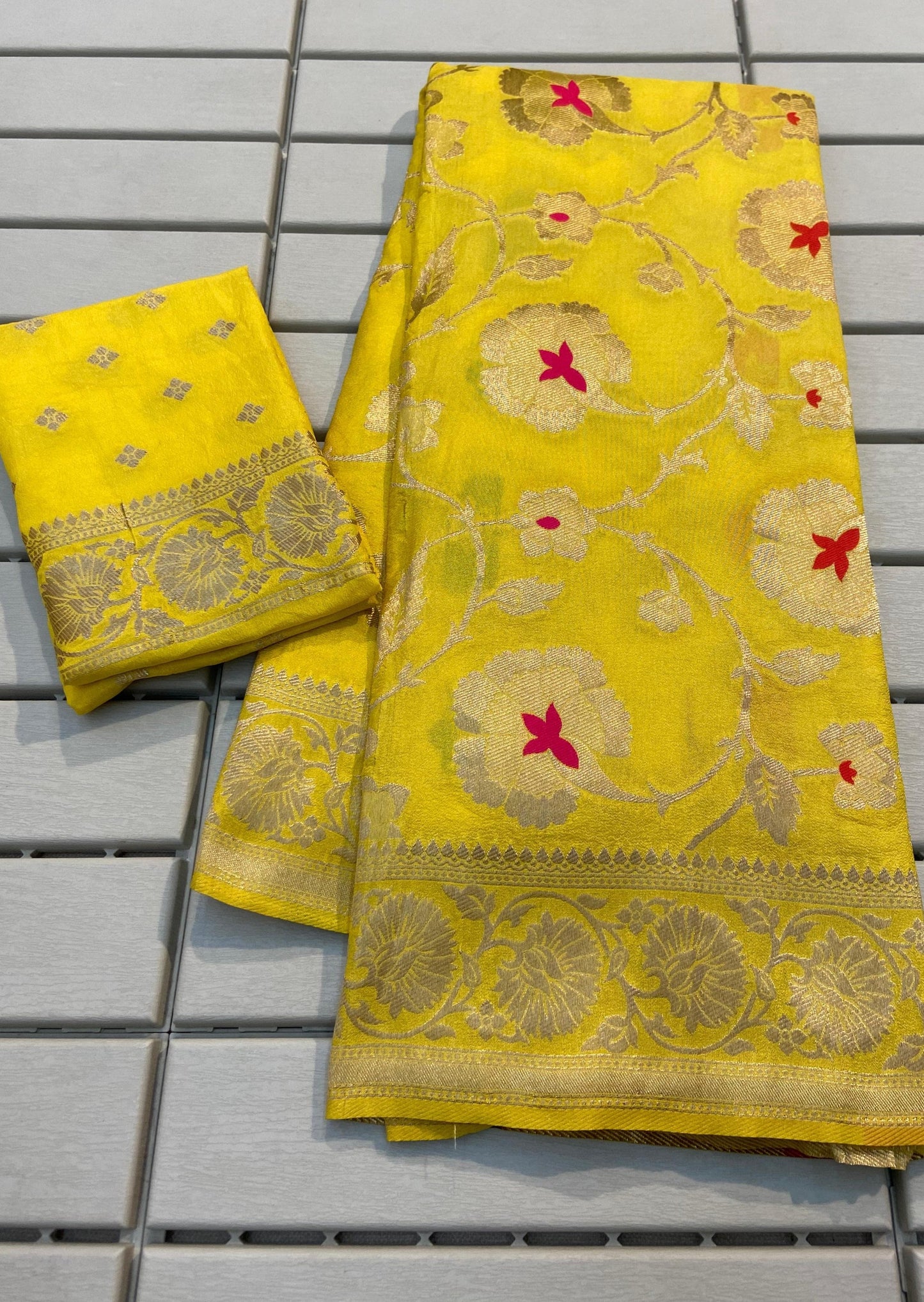 मीठा अत्तर-बनारसी खादी जॉर्जेट सिल्क 