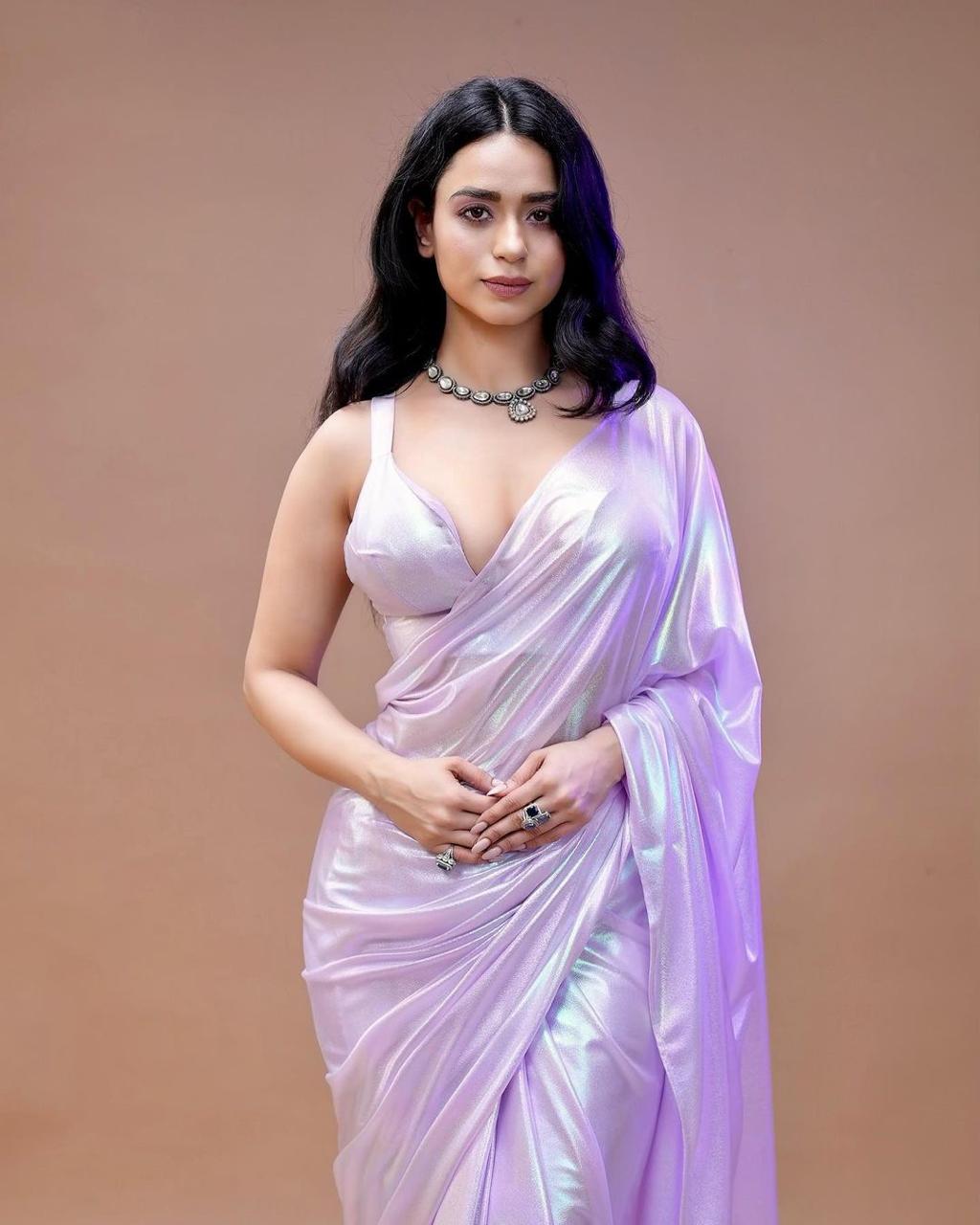 Premium Lilac Chromatic Designer Saree pretty purple