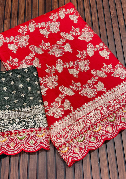 मन मोहिनी - ध्यान आकर्षित करें (बनारसी सिल्क साड़ी) 